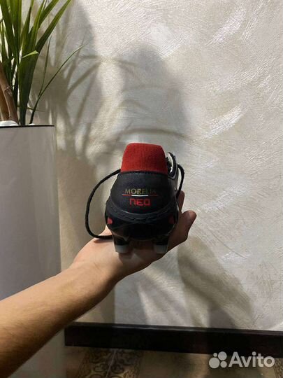 Футбольные бутсы 42 размер бу mizono Morelia neo