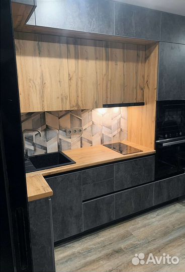 Кухня до потолка