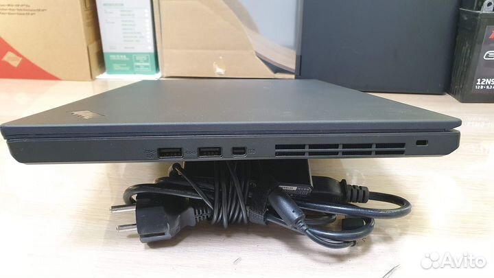 Ноутбук Lenovo ThinkPad T560 i5-6200U/8 GB/256GB