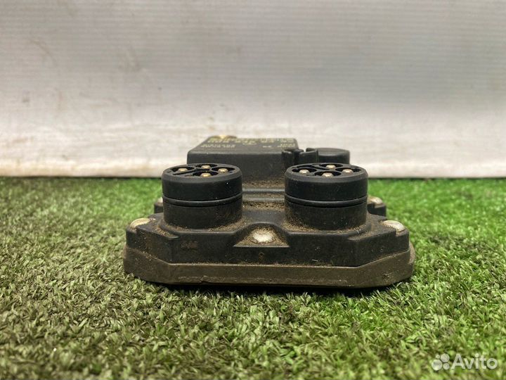 Коммутатор зажигания Mercedes-Benz M102