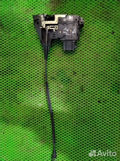 Замок двери задней правой Ford Escape