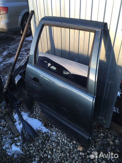 Niva chevrolet задняя правая дверь
