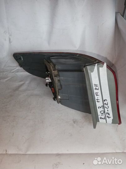 Фонарь задний правый Kia Rio