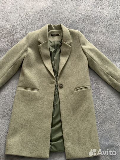 Пальто женское новое 42