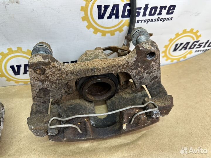 Суппорт передний Audi A4 B7