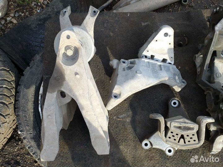 Кронштейны двс volkswagen Т5