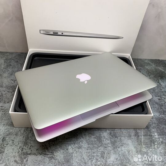Макбук Air 13 дюймов 2017 i5