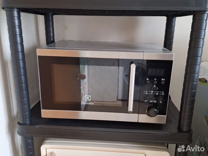 Микроволновка electrolux