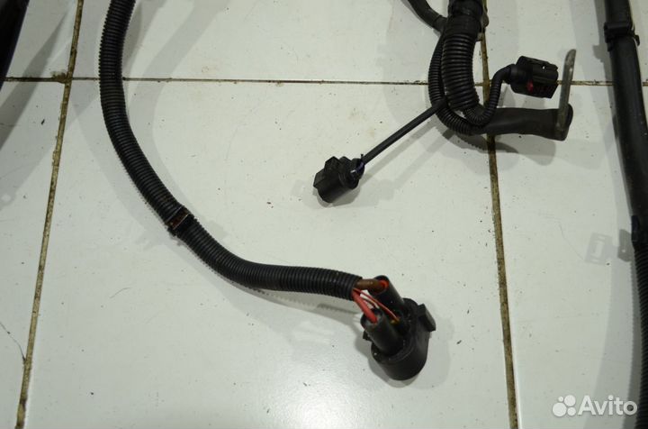 Проводка двигателя Audi Q5 8R 3.2 2010