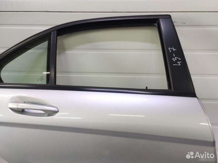 Дверь Mercedes C W204