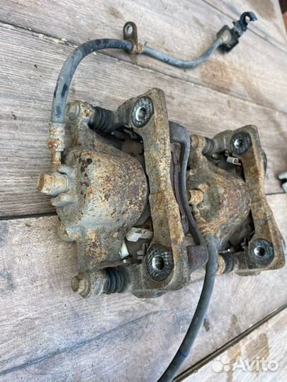 Тормозной суппорт передний Honda Civic 4D 1.3 2008