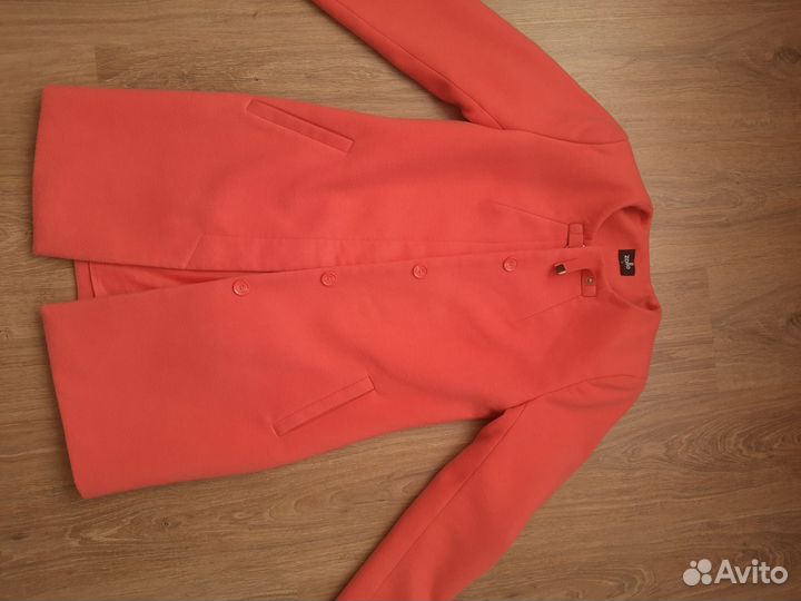 Пальто женское 42 44