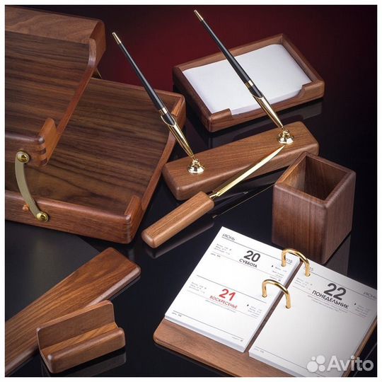 Настольный набор Delucci