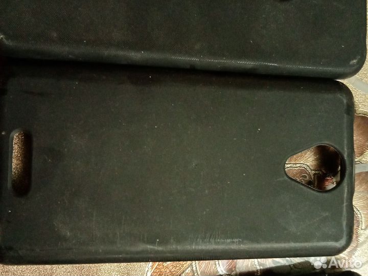 Чехлы на телефон