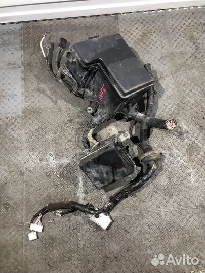 Блок предохранителей моторный / подкапотный