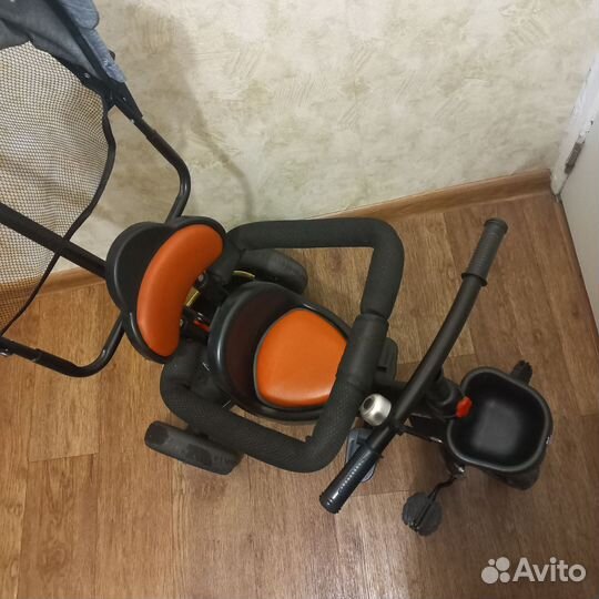 Детский велосипед с ручкой