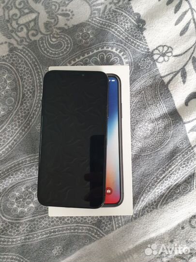 iPhone X, 64 ГБ