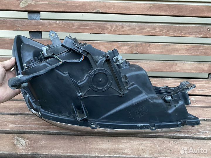 Продается передняя левая фара Митсубиси Лансер 9