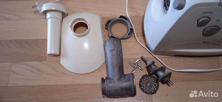 Мясорубка Moulinex HV8