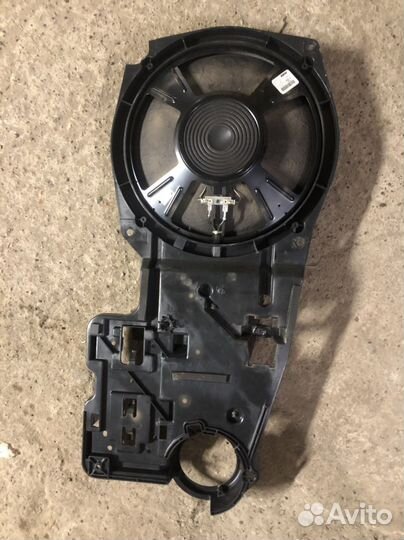 Саббуфер Cadillac STS