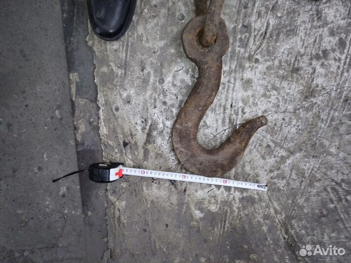 Гак, крюк поворотный