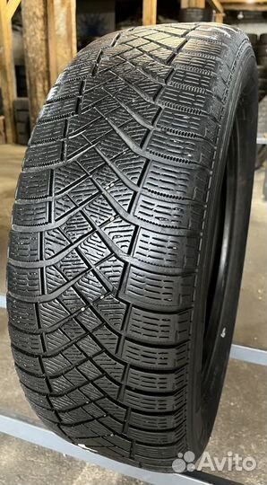 Pirelli Ice Zero 215/65 R17