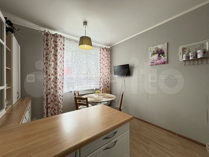 2-к. квартира, 58,4 м², 1/3 эт.