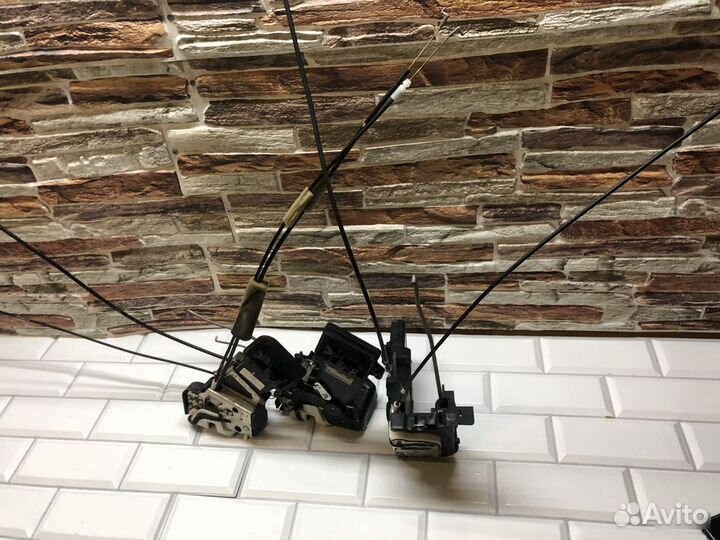 Замок двери передней задней Mazda 6 MPS GG