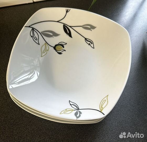 Набор тарелок