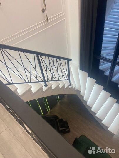 Межэтажная лестница / Лестница деревянная