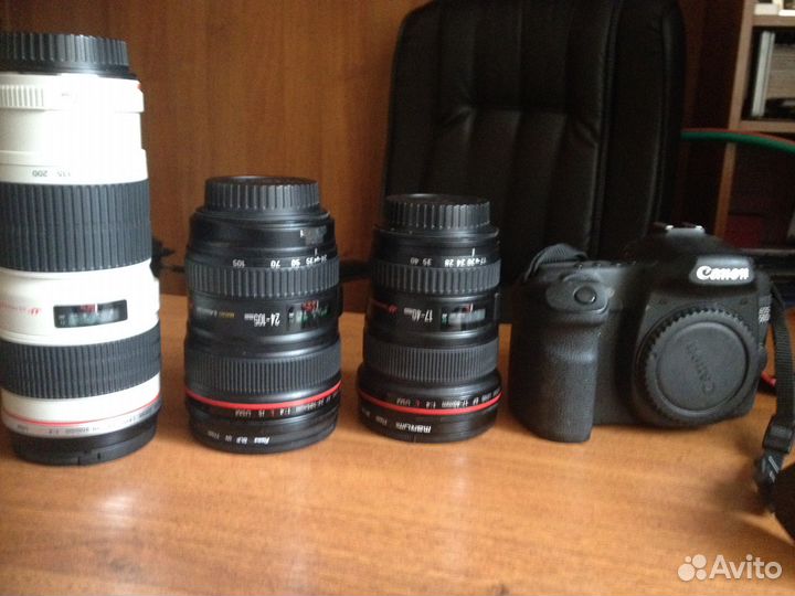 Зеркальный фотоаппарат Canon EOS 50D