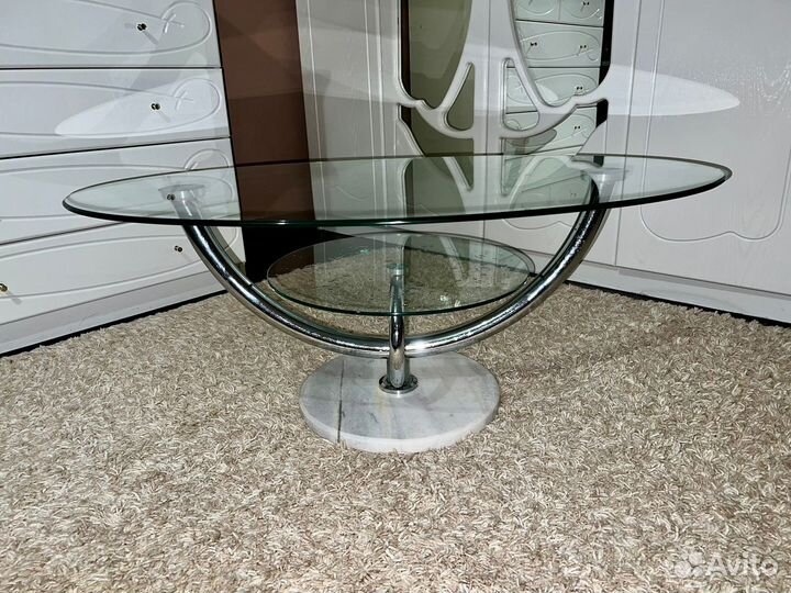 Журнальный столик со стеклом бу