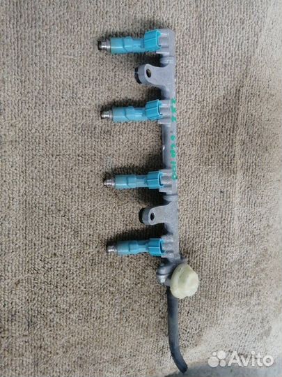 Топливная форсунка Toyota Yaris SCP90 2SZ-FE