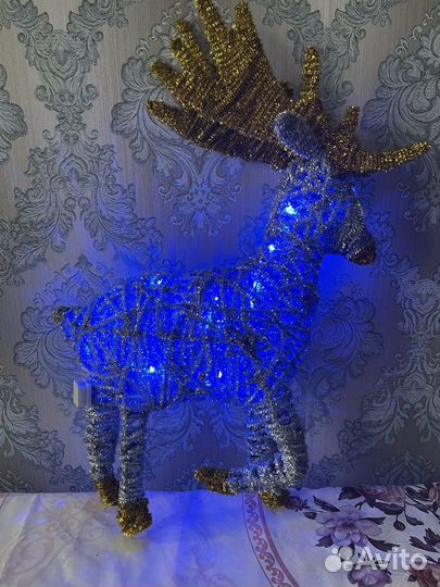 Новогодний олень светящийся