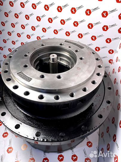 Бортовой редуктор Komatsu PC350LC-8 207-27-00440