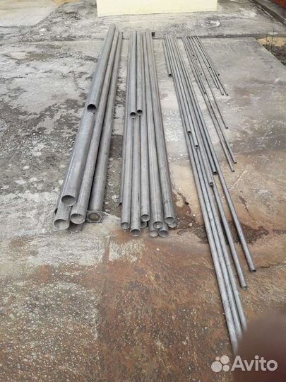 Титановая труба