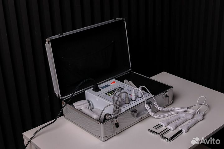 Аппарат для микротоковой терапии в кейсе B-809