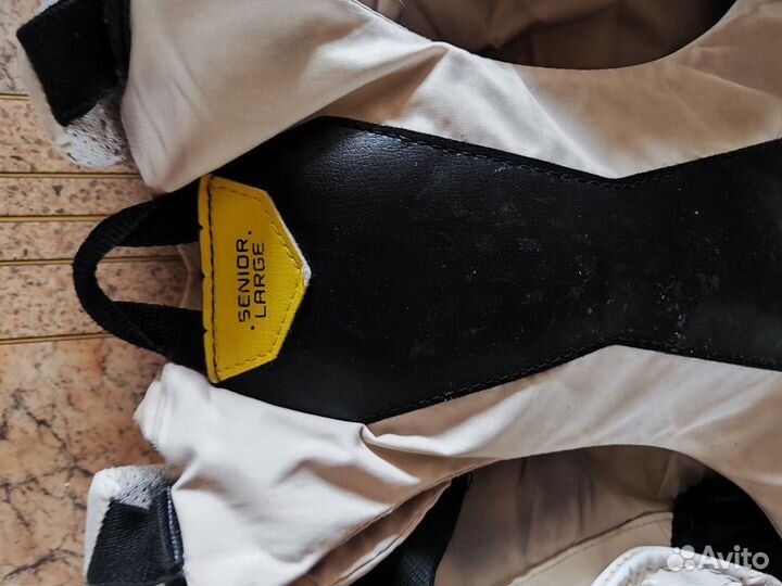 Вратарский нагрудник sr l, Bauer one 9