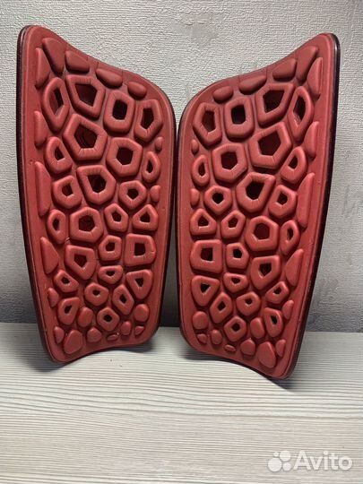 Щитки nike liverpool