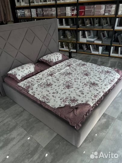 Постельное белье сатин с одеялом евро