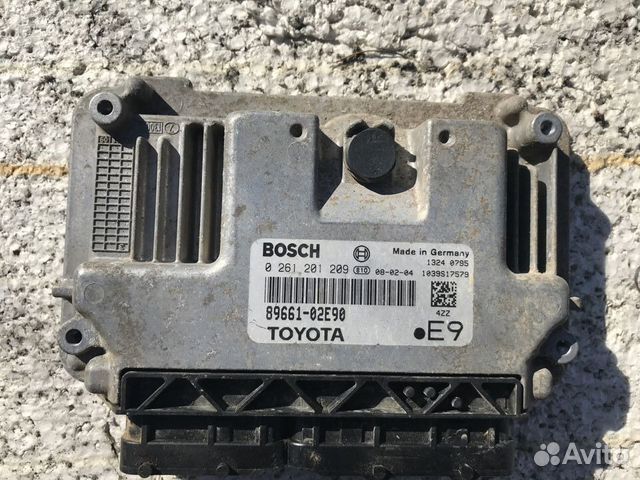 Блок управления двигателем Toyota Corolla E15 2008