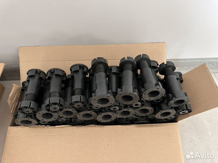 Мебельные регулируемые ножки (новые)