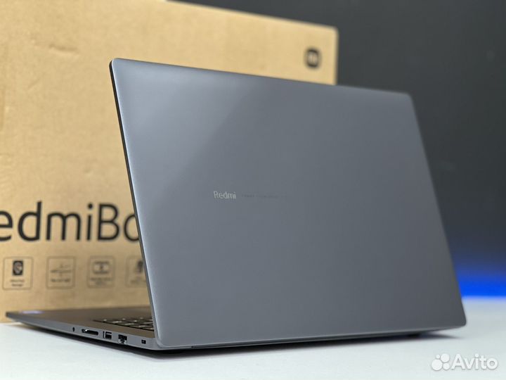 Новый Redmi 8G озу SSD256g Core i3 11th