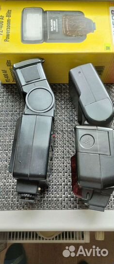 Две фотовспышки