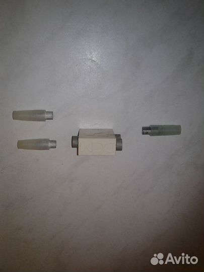 Делитель антенного сигнала со штекерами