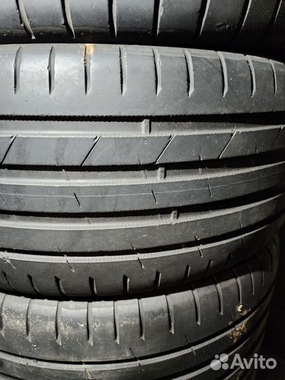 Nokian Tyres Hakka Black 275/35 R19 98Y