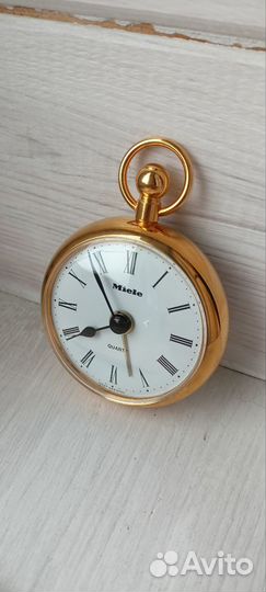 Часы кварцевые Miele