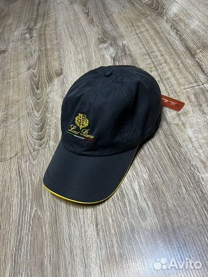 Фирменная кожаная кепка Loro Piana