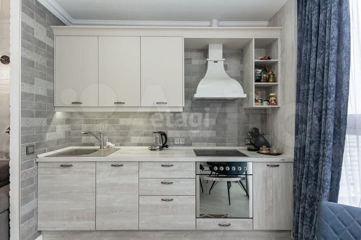 3-к. квартира, 83 м², 13/18 эт.