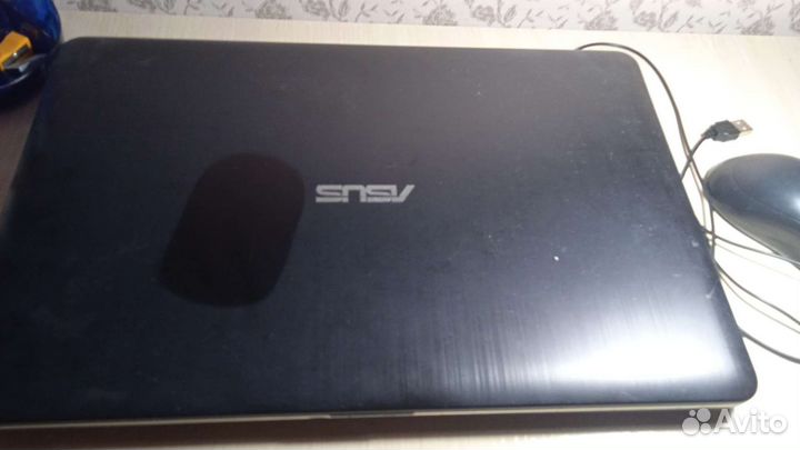 Ноутбук asus